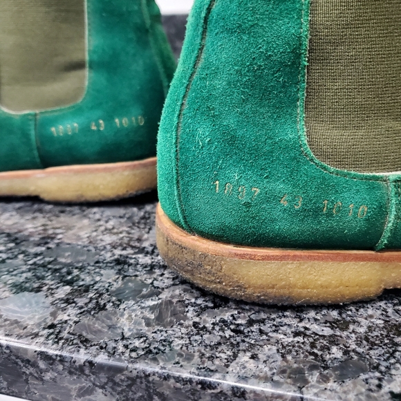 COMMON PROJECTS Chelsea Boot in Green Leather - Picture 6 of 11